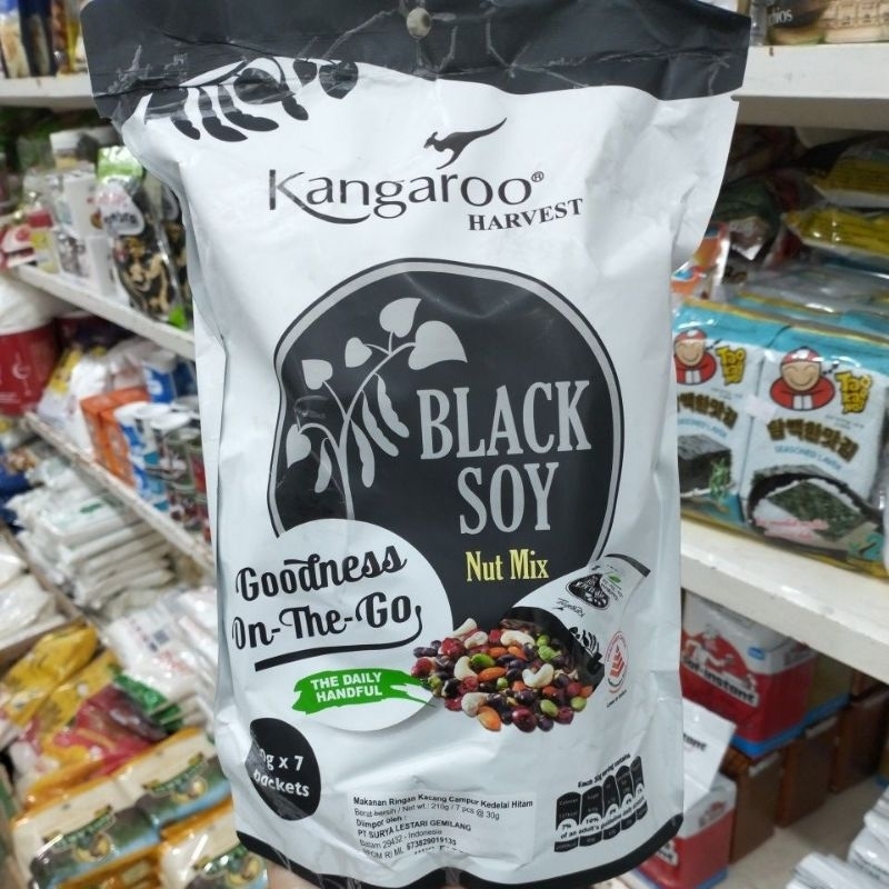 

kangaroo black soy nut mix isi 7pack