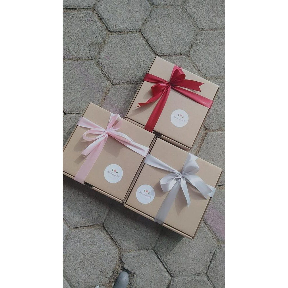 

Kotak Gift HAMPERS BOX / BOX HADIAH | dus box / gift box rustic / box kado ulang tahun rustic / bungkus kado unik