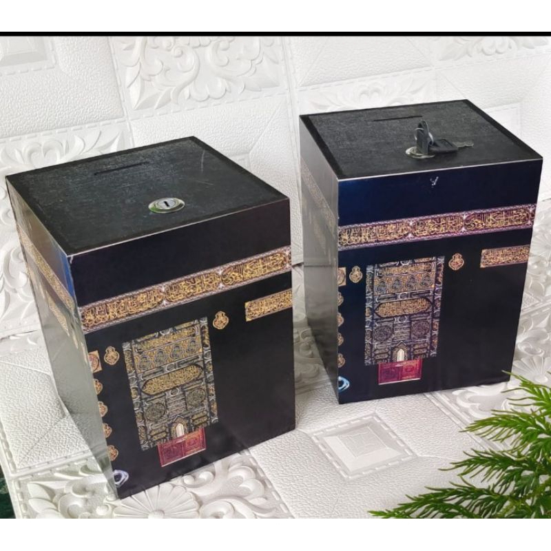 Celengan Ka'bah/celengan bentuk Ka'bah/tabungan ka'bah