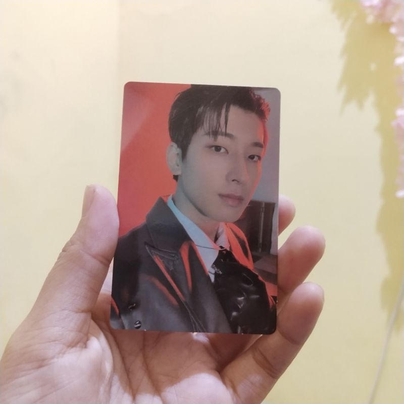 Wonwoo Seventeen Official Photocard PC Attacca Carver Selfie