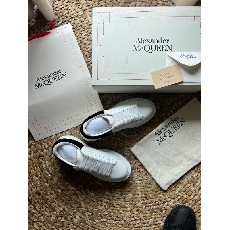 Alexander McQueen White Black (Original Material 100%)