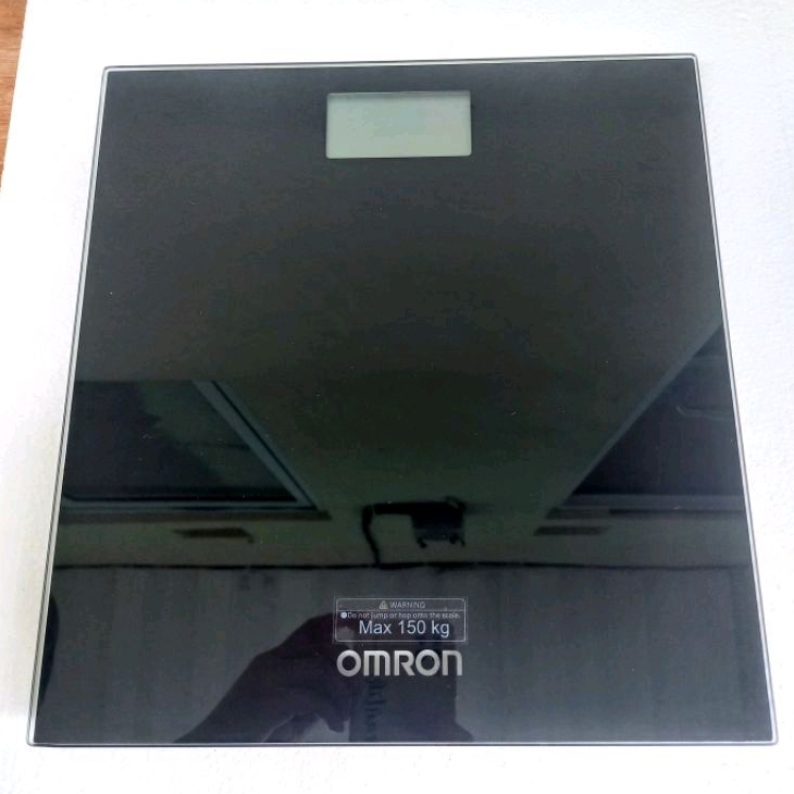 OMRON HN-289 Timbangan Badan Omron Digital HN-289 Timbangan Badan Omron
