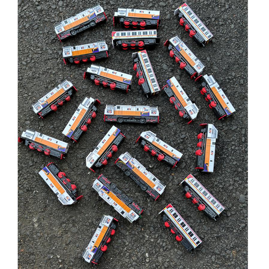 Mainan Kereta Api Indonesia Lokomotif CC201, CC203, CC206, KRL, Rel Railking | Miniatur Kereta Api - KONTRAGO