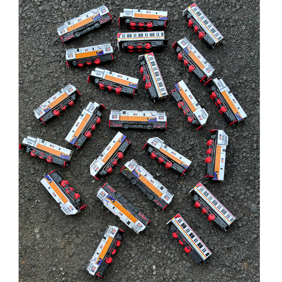 Mainan Kereta Api Indonesia Lokomotif CC201, CC203, CC206, KRL, Rel Railking | Miniatur Kereta Api -