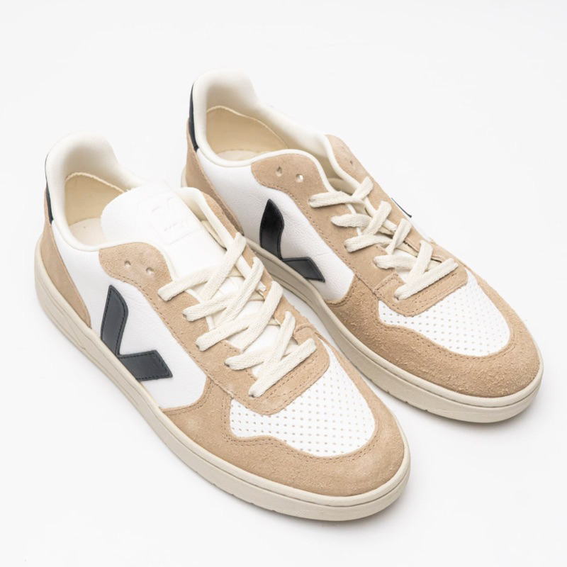 Veja V-10 Chromefree Leather Low Top Sneakers Extra