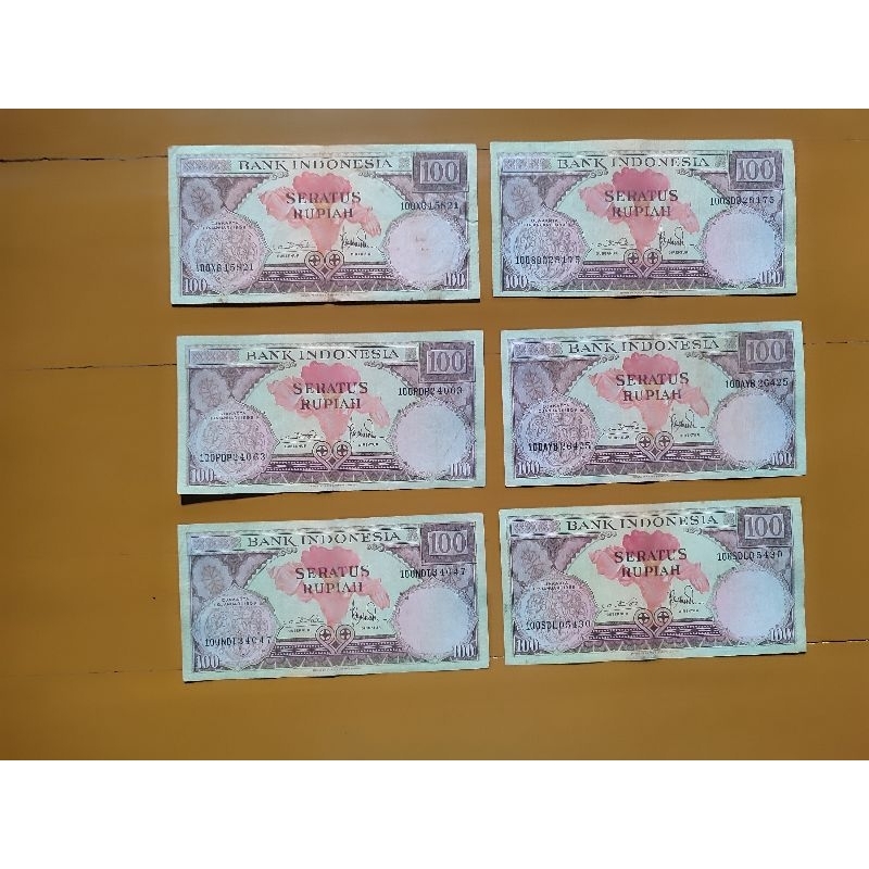 Uang/Kuno/Indonesia/100/Bunga/Mahar/Nikah/Dekorasi/Koleksi/Unik/Display/Antik