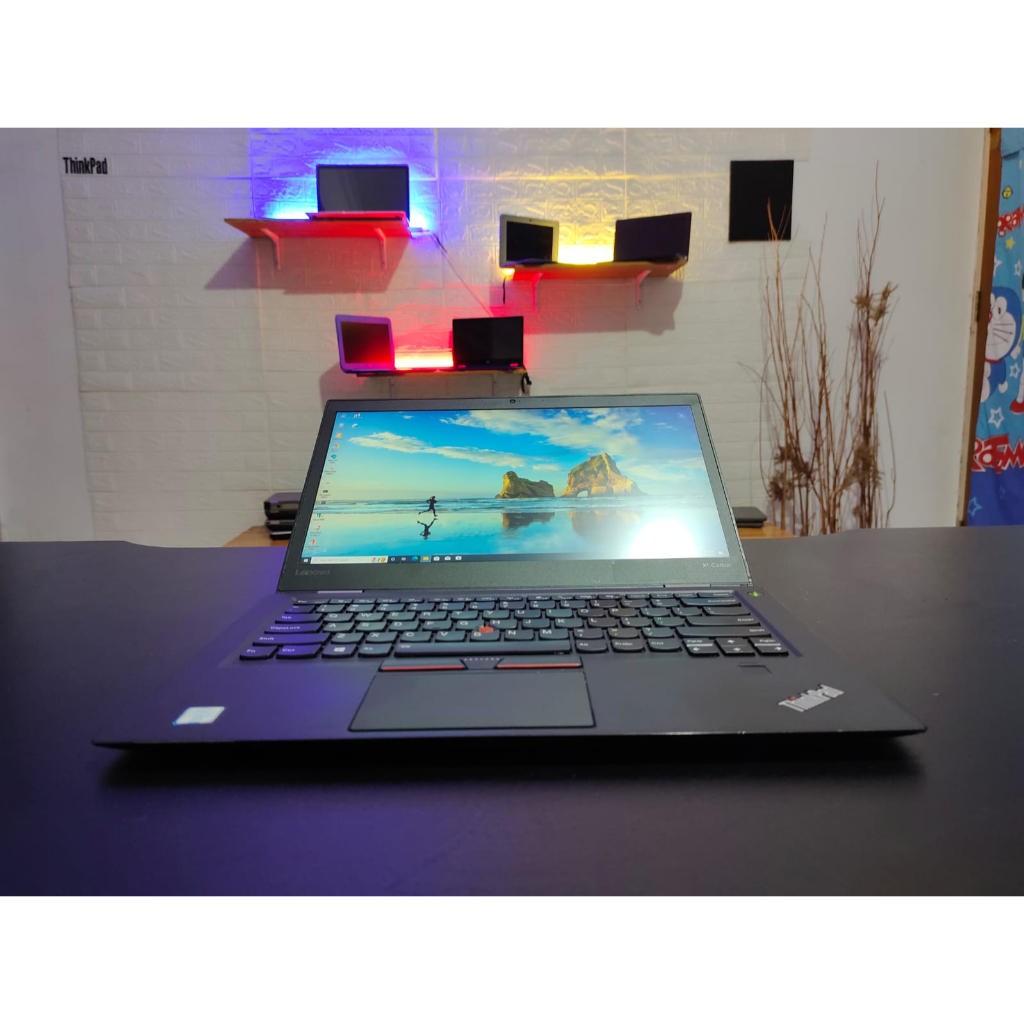 Laptop Lenovo Thinkpad X1 Carbon i7 gen 6 masih muluss