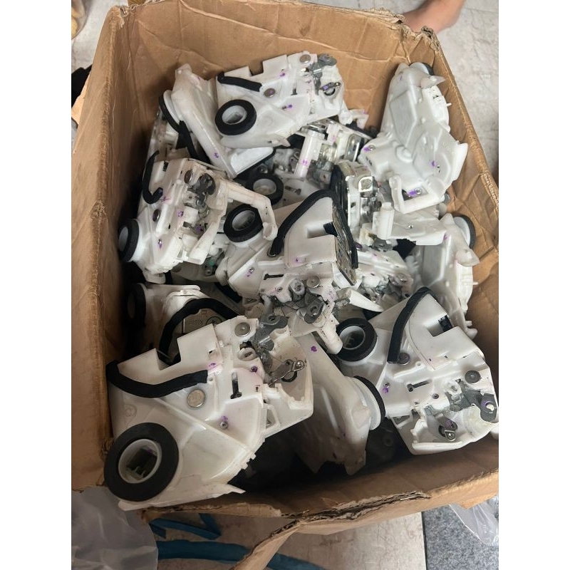 Door Lock Pintu All New Avanza 2012-2017 Original