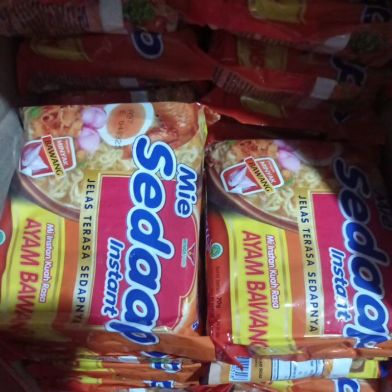 

mie sedap ayam bawang per paket isi 5