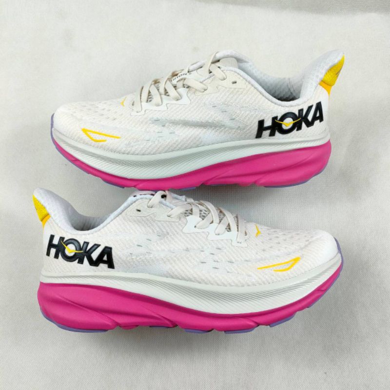 HOKA CLIFTON 9 WHITE PINK