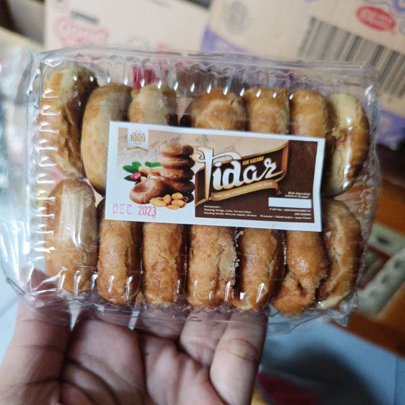 

Kue Kacang Roti Tidar Kediri Mika isi 14 Keping Oleh Oleh Khas Kediri Griya Snack