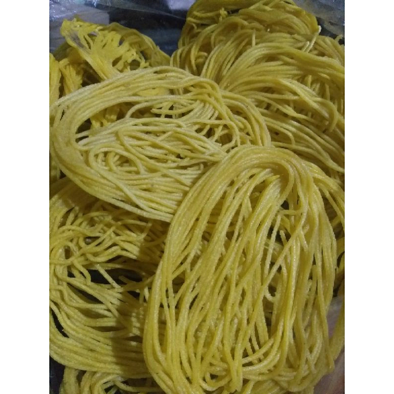 

KERUPUK MIE/KERUPUK ASINAN MENTAH