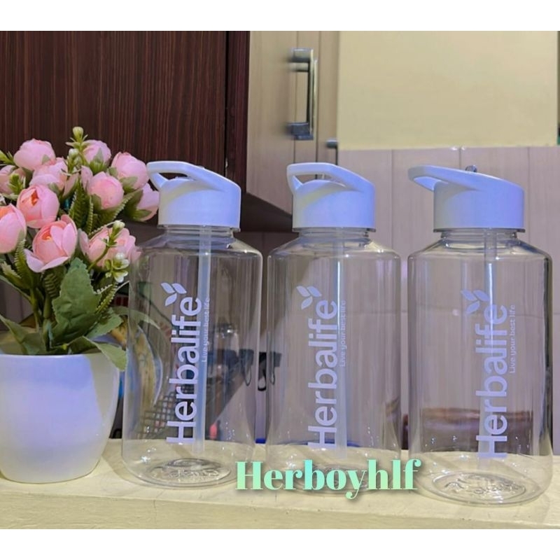 Botol 1 liter ada sedotannya free stiker