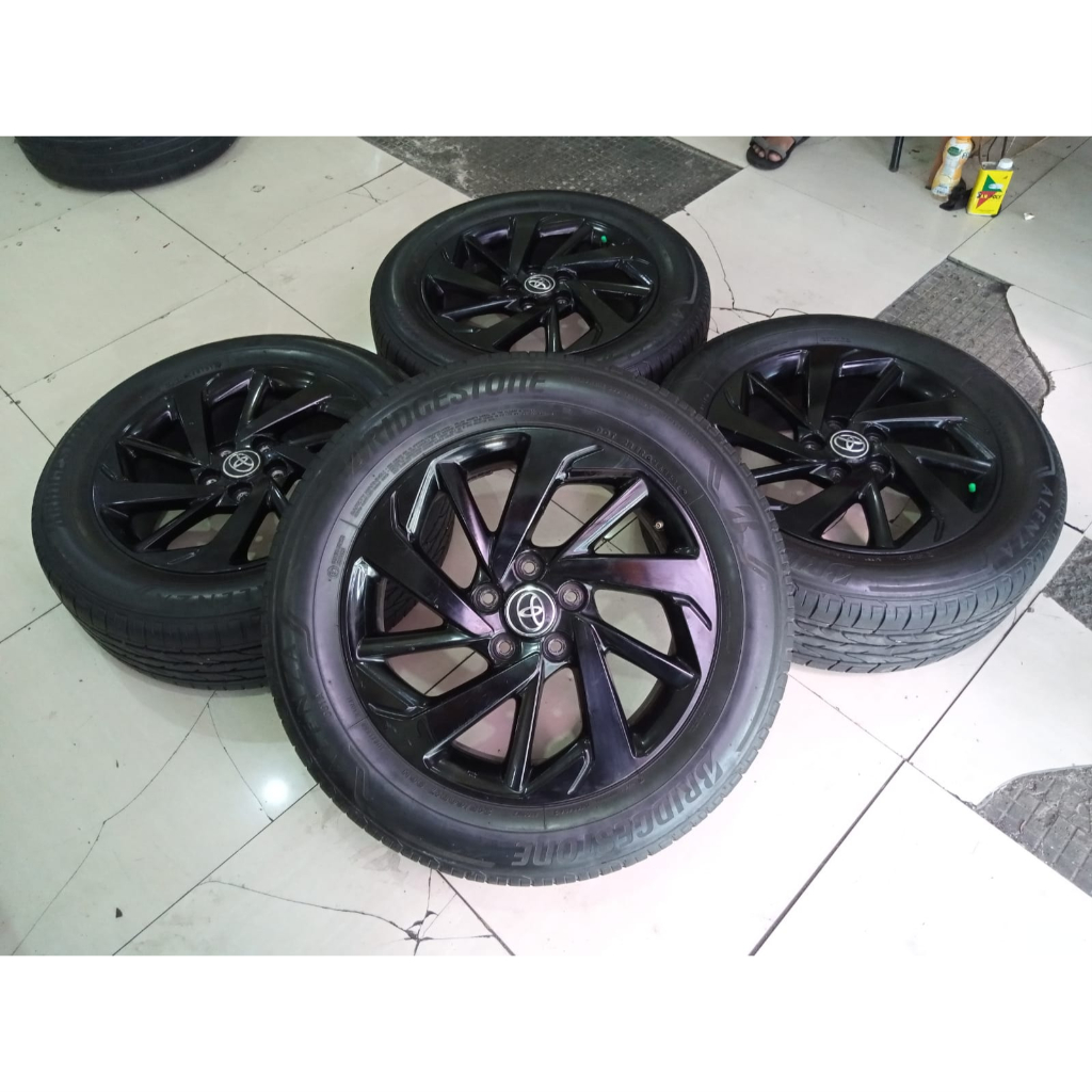 Velg mobil bekas original new rush ring 17x6,5 pcd 5x114 et 45 ban 215 60 17 bridgestone cocok inova