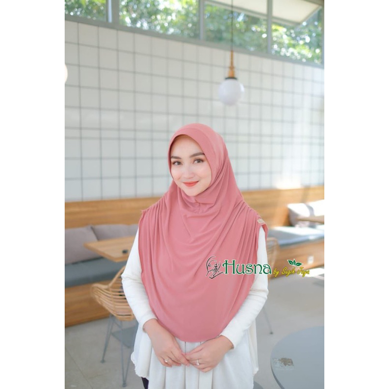 Humaira hijab instan husna
