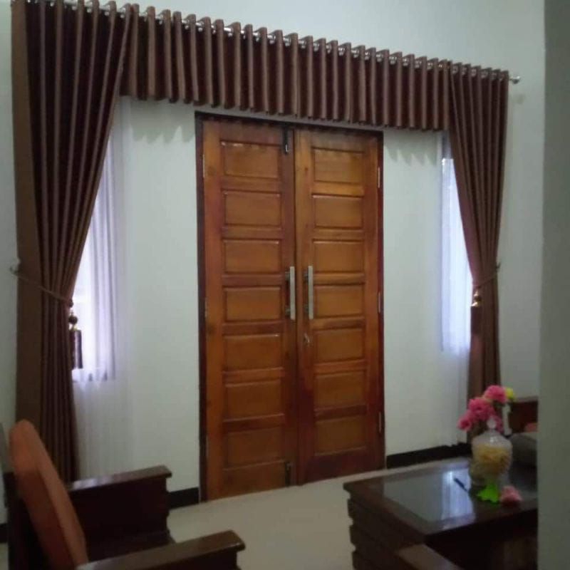 satu set Gorden Poni Jendela dan Pintu Tengah Ruang Tamu Hordeng Rumah Minimalis Blackout import tin
