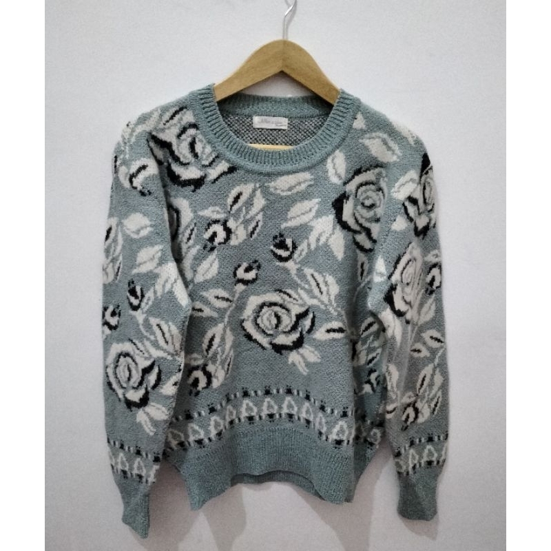 Sweater motif bunga warna mint