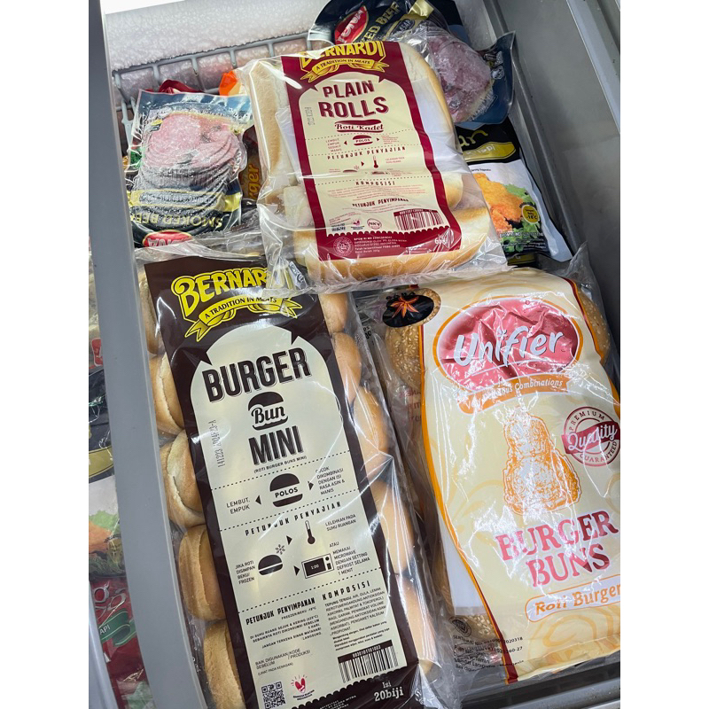 

ROTI HOTDOG BERNADI KHUSUS DIAMBIL SENDIRI