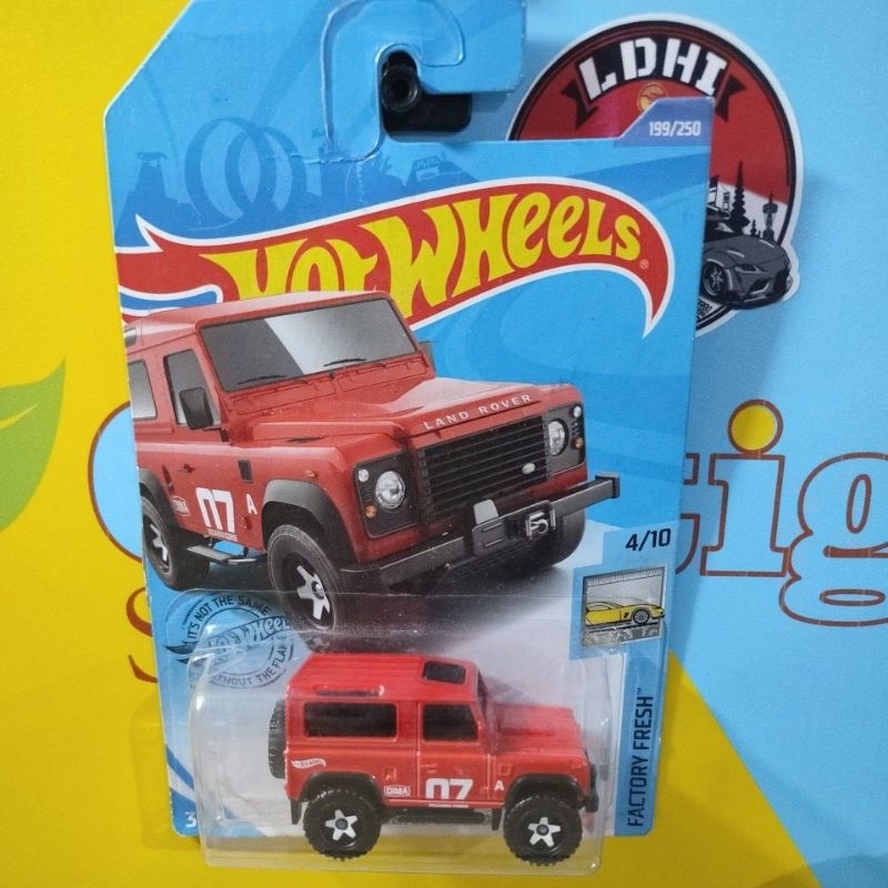 Hot Wheels Land Rover Defender 90