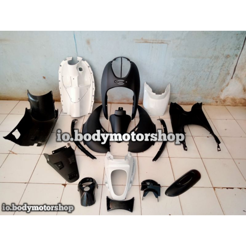 cover full body halus kasar Scoopy karbu merah hitam