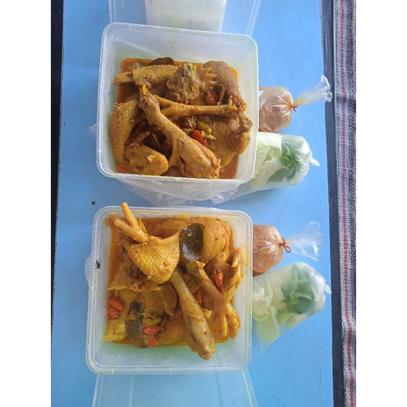 

Ayam Ingkung Bumbu Lodho utuh satu BB kurleb 1.5 kg ekor free sambel khas lamongan