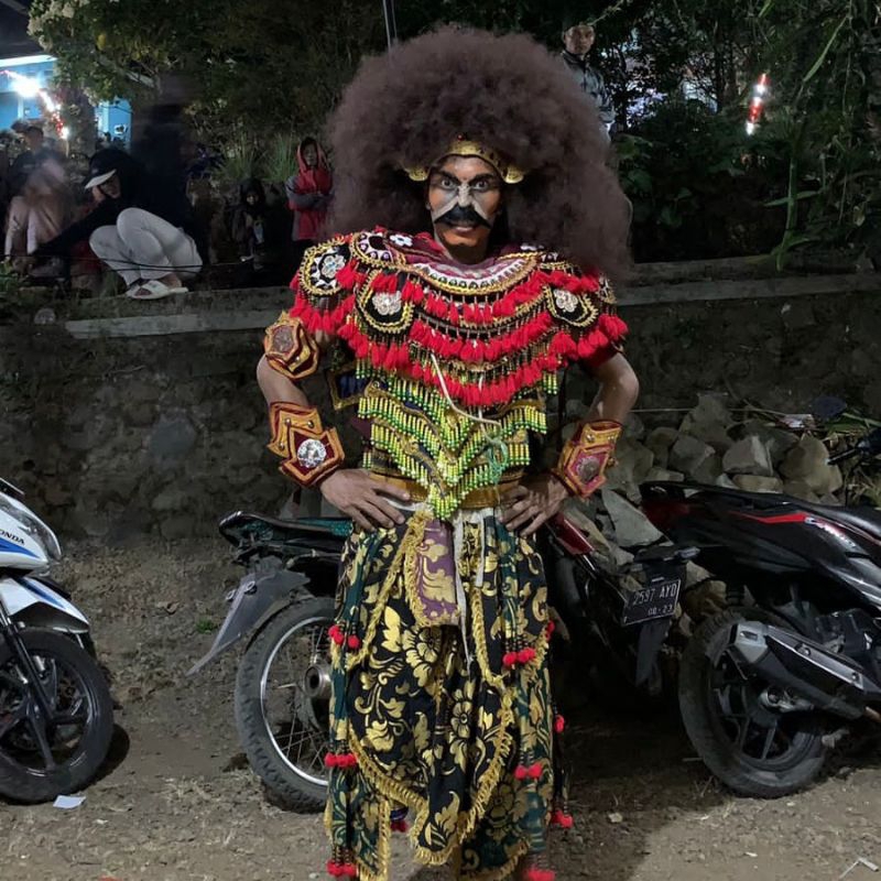 jebres jaran kepang Kumis Palsu