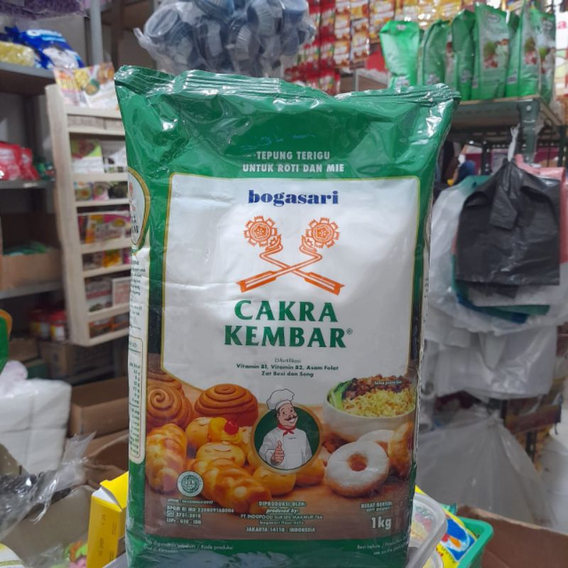

Tepung terigu cakra kembar premium