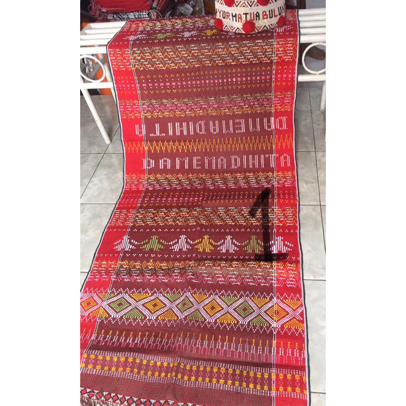 ULOS SADUM SIMATA RAJA.