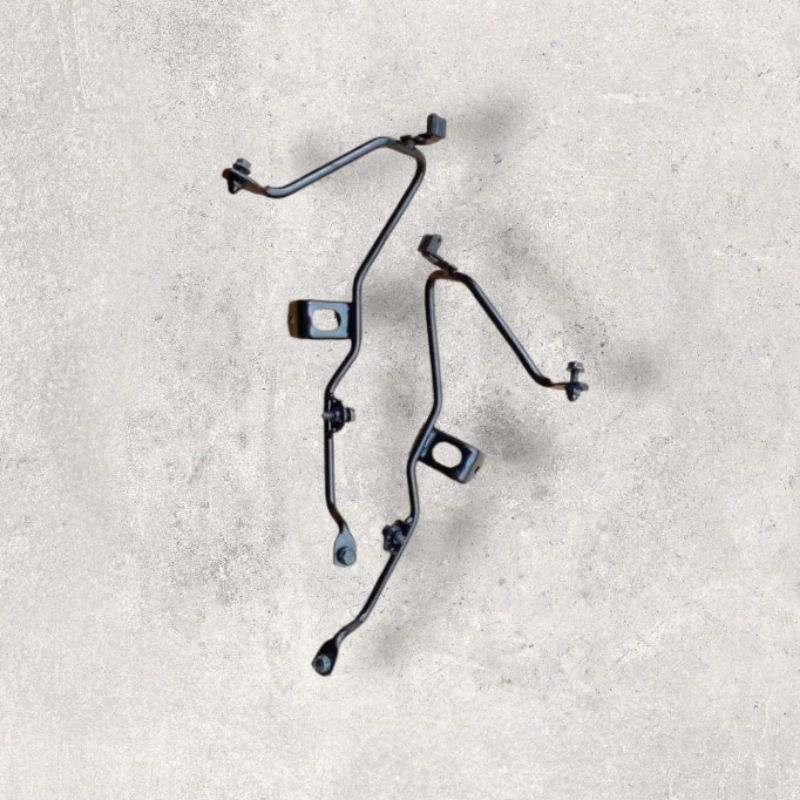 breket dudukan sayap tangki motor Honda CB VERZA 150 original