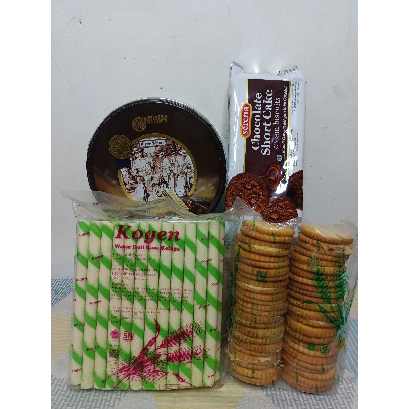 

Cemilan Biskuit, Wafe, Astor Khong Guan