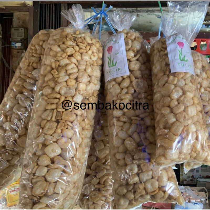 

Kerupuk Krecek Rambak Sapi 1kg (1 bal) cap TULIP (untuk sayur)