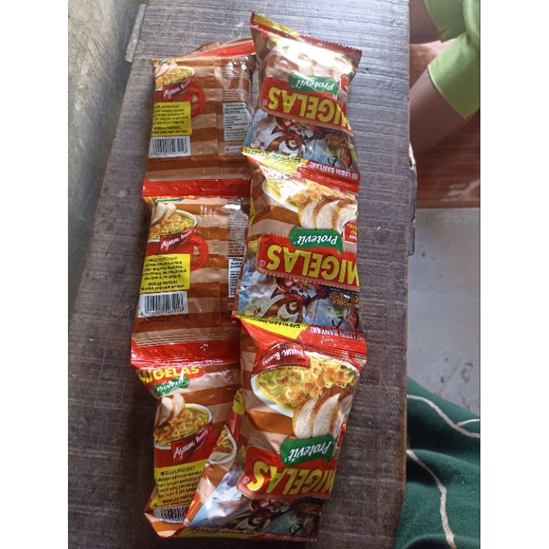 

Mie gelas 5 g
