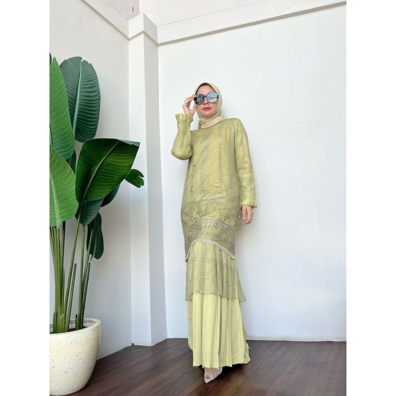 Safira dress cut madyna