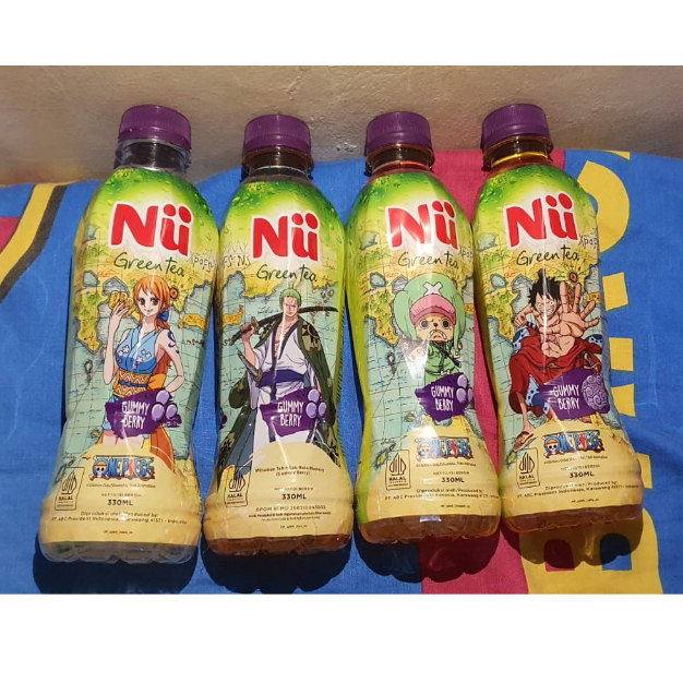 

AUTO200 - LIMITED Paket 4 Karakter Luffy Zoro Nami Chopper Nu Green Tea X One Piece Gummy Berry 330ml