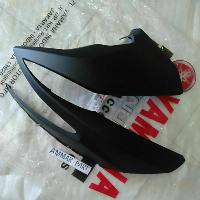 Cover Lampu Depan Body Cowling Aerox 155 All Hitam Dop Kanan Original Yamaha YGP B65-F8377-00-P0