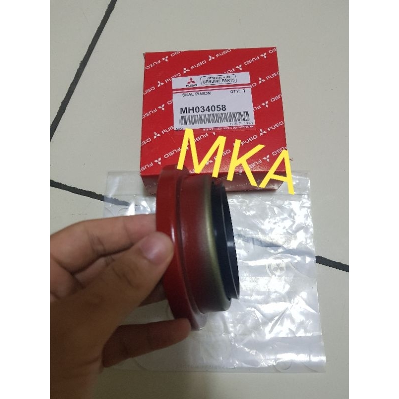 OIL SEAL PINION GARDAN PS125,PS135 CANTER OEM