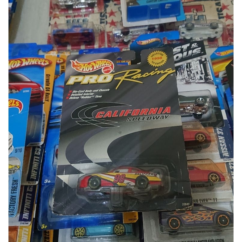 HOT WHEELS NASCAR 98 CALIFORNIA SPEEDWAY RARE