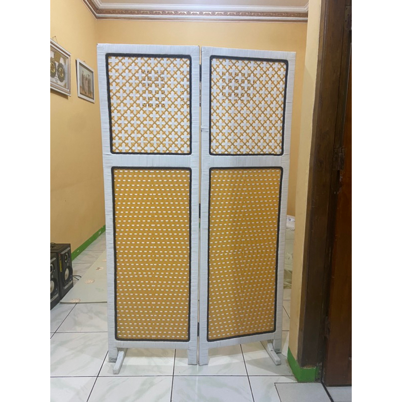 sketsel pembatas ruangan