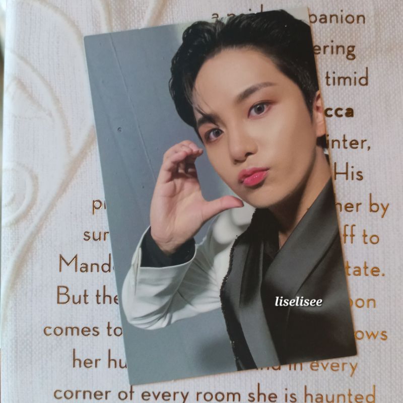 ATEEZ Official Photocard Jongho Fever Part 3 benefit Hello82