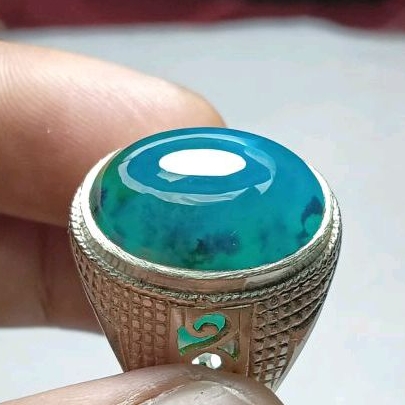 batu cincin bacan Doko biru totol kristal