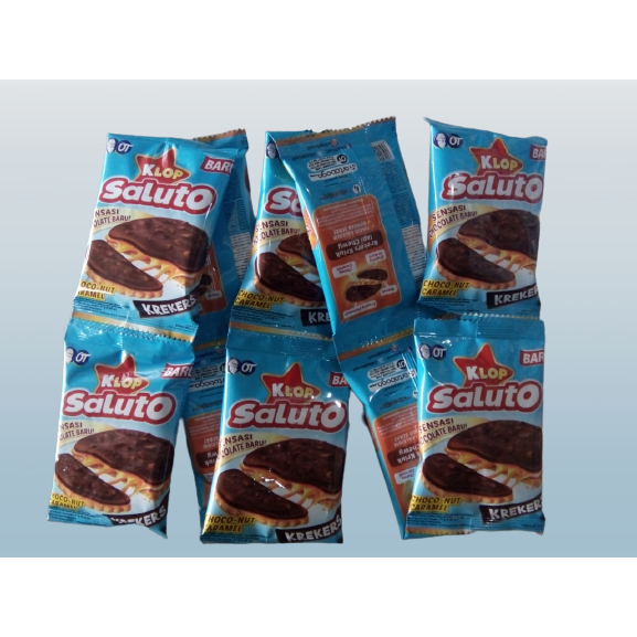 

Klop Saluto Choco Nut Caramel Krekers 17 Gr Renceng /10 Pc