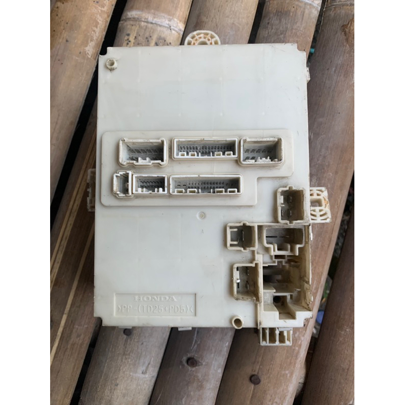 Fuse box sikring honda FREED