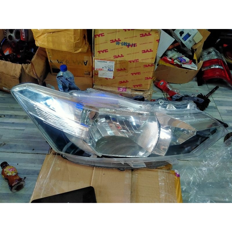headlamp lampu depan Toyota Vios gen 3 Original kanan asli Toyota