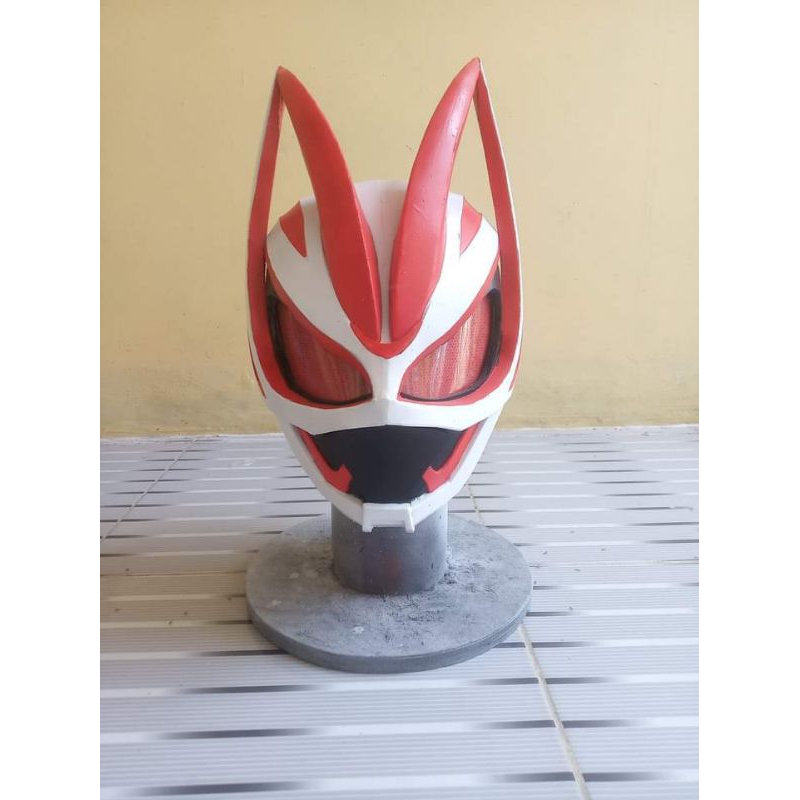 kamen rider geats helmet