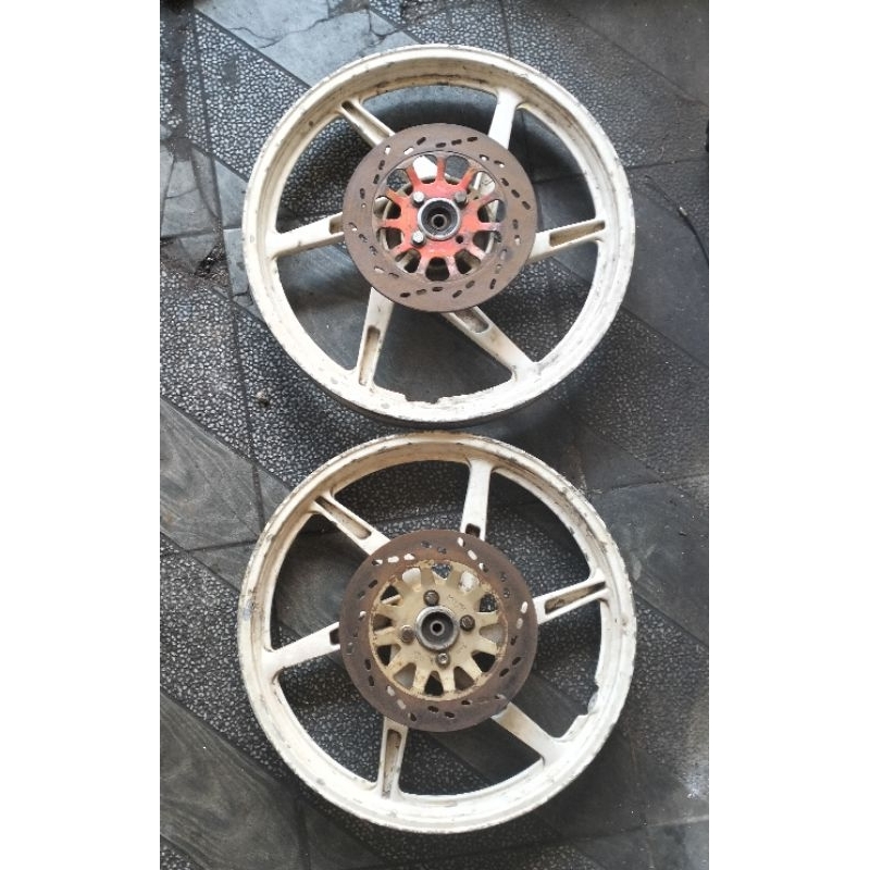 Velg pelek suzuki Satria 2tak DD double disc hiu lscm lumba