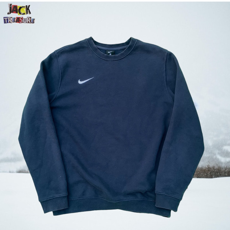 checkout Crewneck Nike swoosh