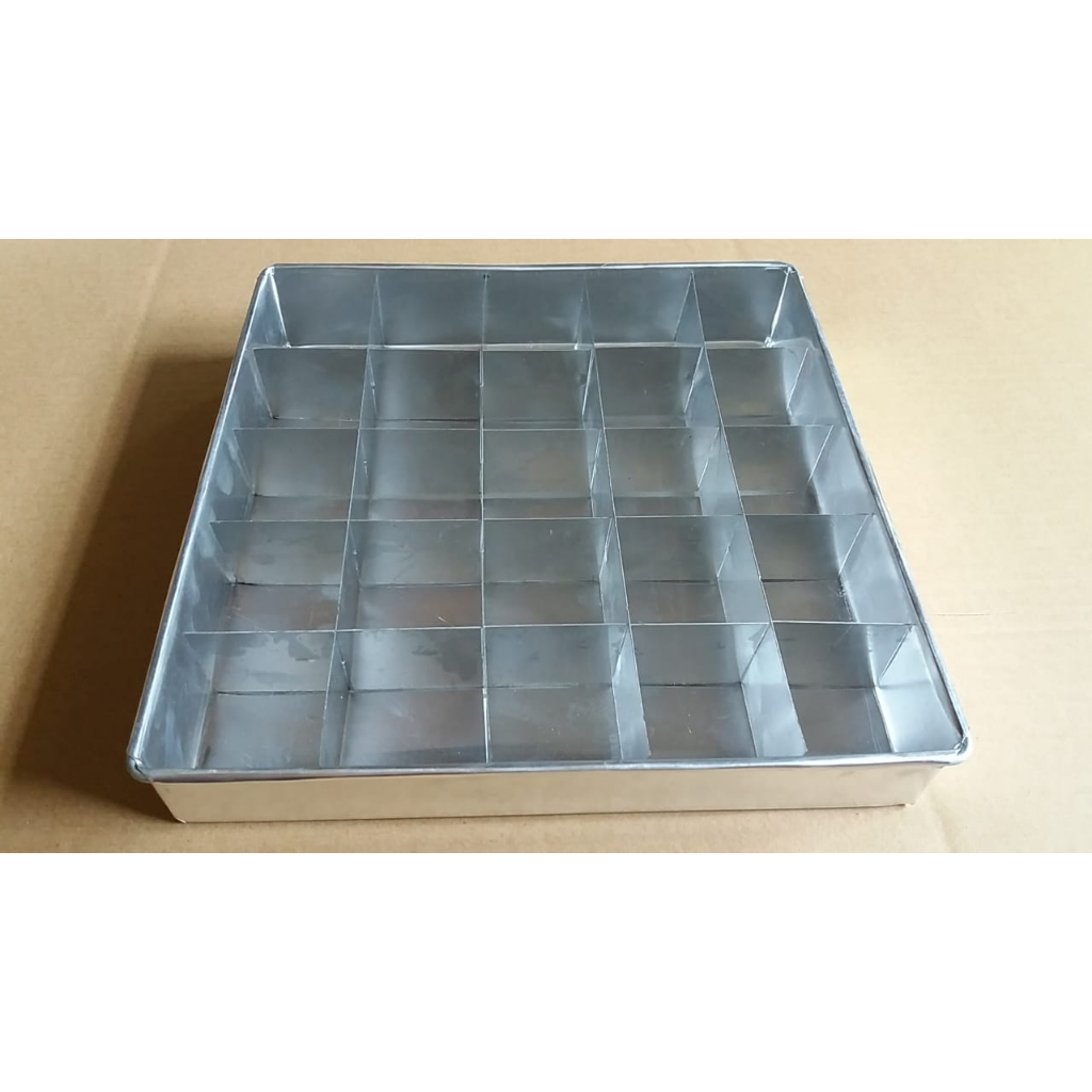 Loyang Sekat 22x22 /  Loyang Sekat Brownies 22 X 22cm
