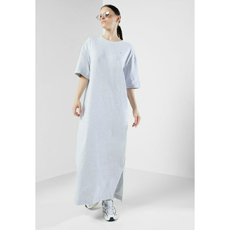 (size S US) adidas Dress Premium Essentials Wanita IC5265