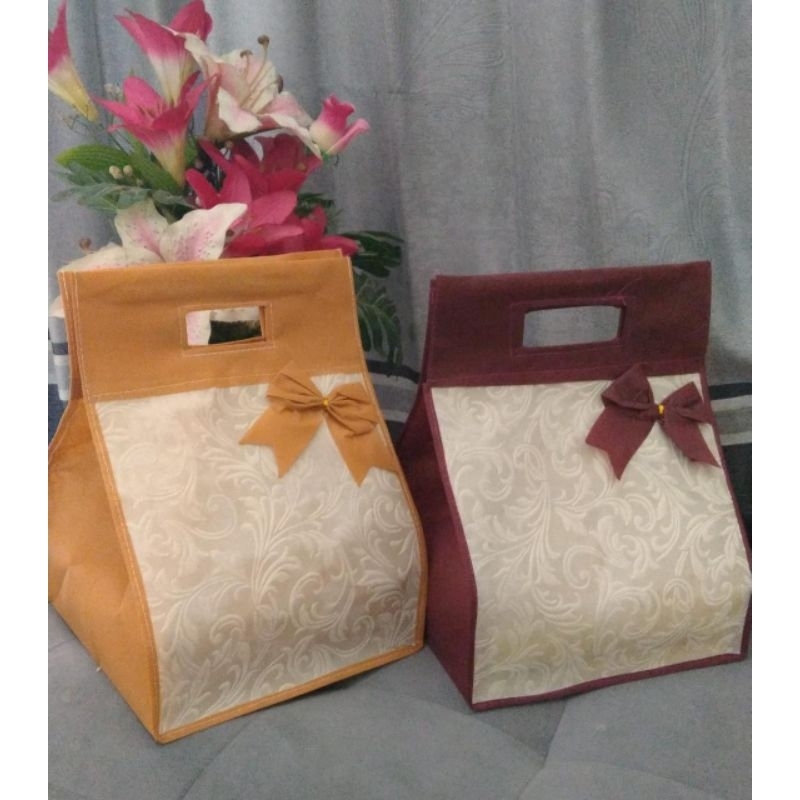 

Tas hajatan emboss bambu UK 22x22
