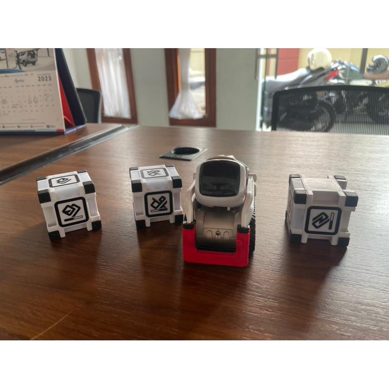robot cozmo anki murah